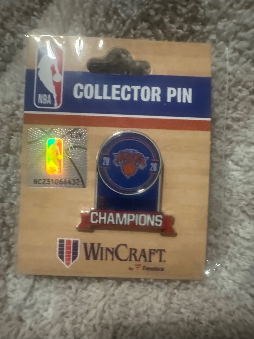 !!! BRAND NEW Wincraft NEW YORK KNICKS Blue and Orange Champions Pin